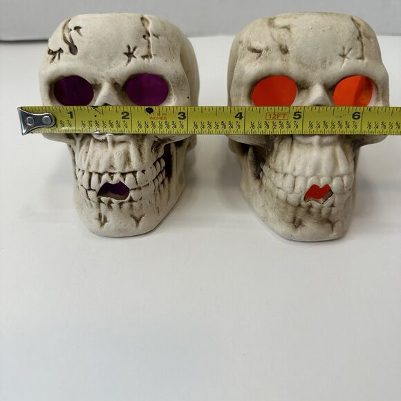 Skulls Ceramic Tea Candle Holders Set of 2 Orange/Purple Halloween Horror Goth - Picture 10 of 16